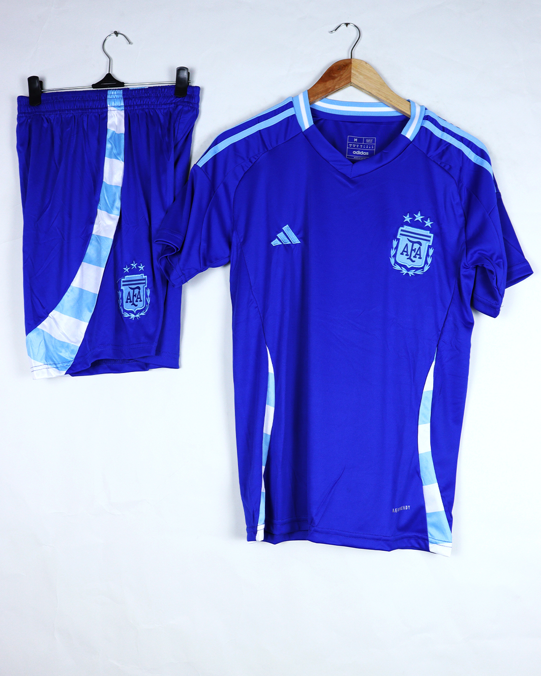 الأرجنتين بنفسجي 24/25