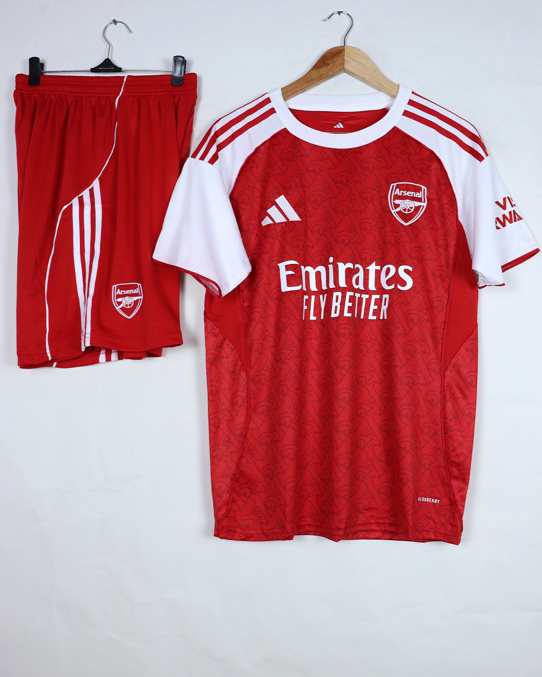 ارسنال اساسي مشجع 25/26