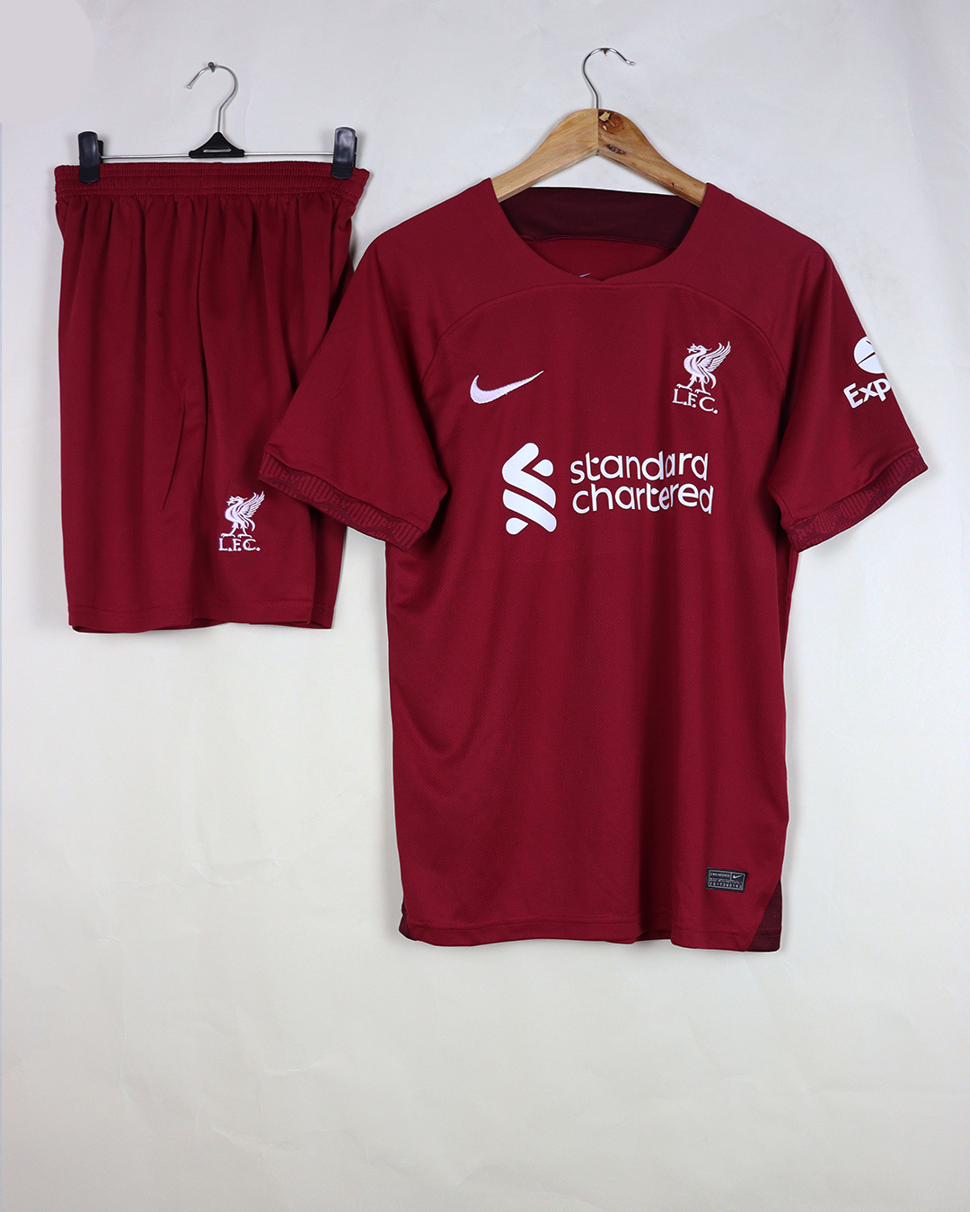 ليفربول الأساسي 22/23 مشجع