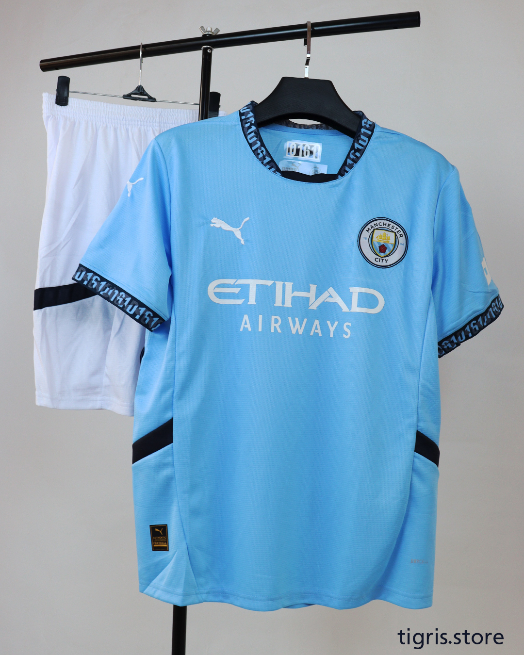 مانشستر ستي اساسي مشجع 24/25