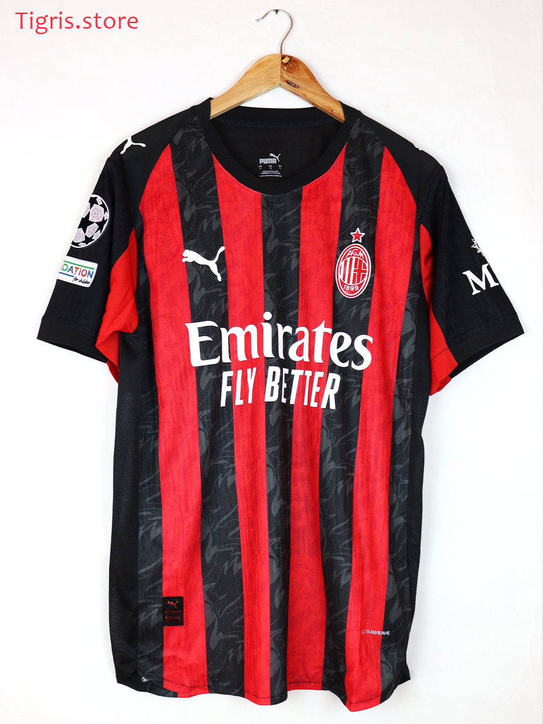 ميلان الأساسي 25/26