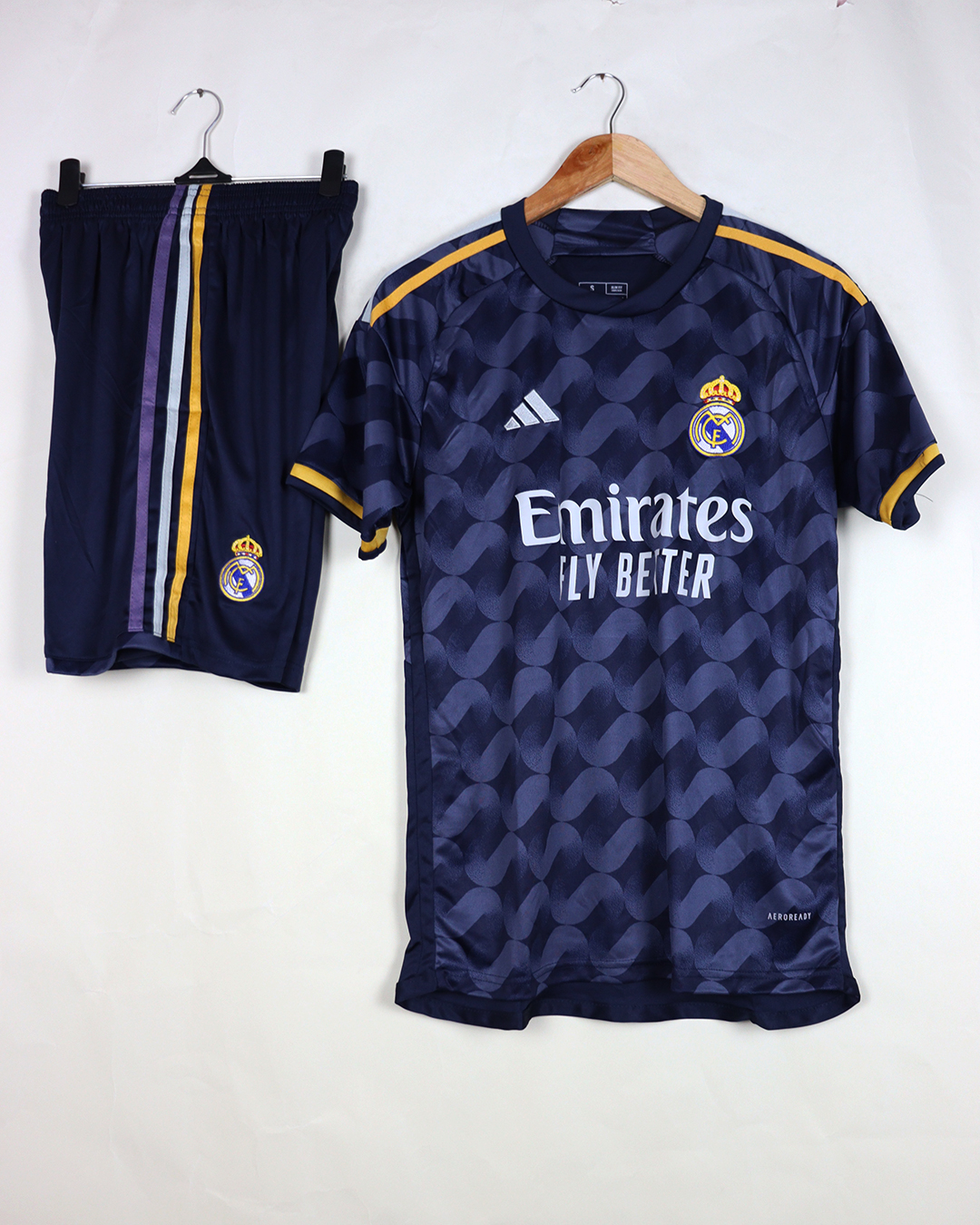 ريال مدريد النيلي 23/24 مشجع